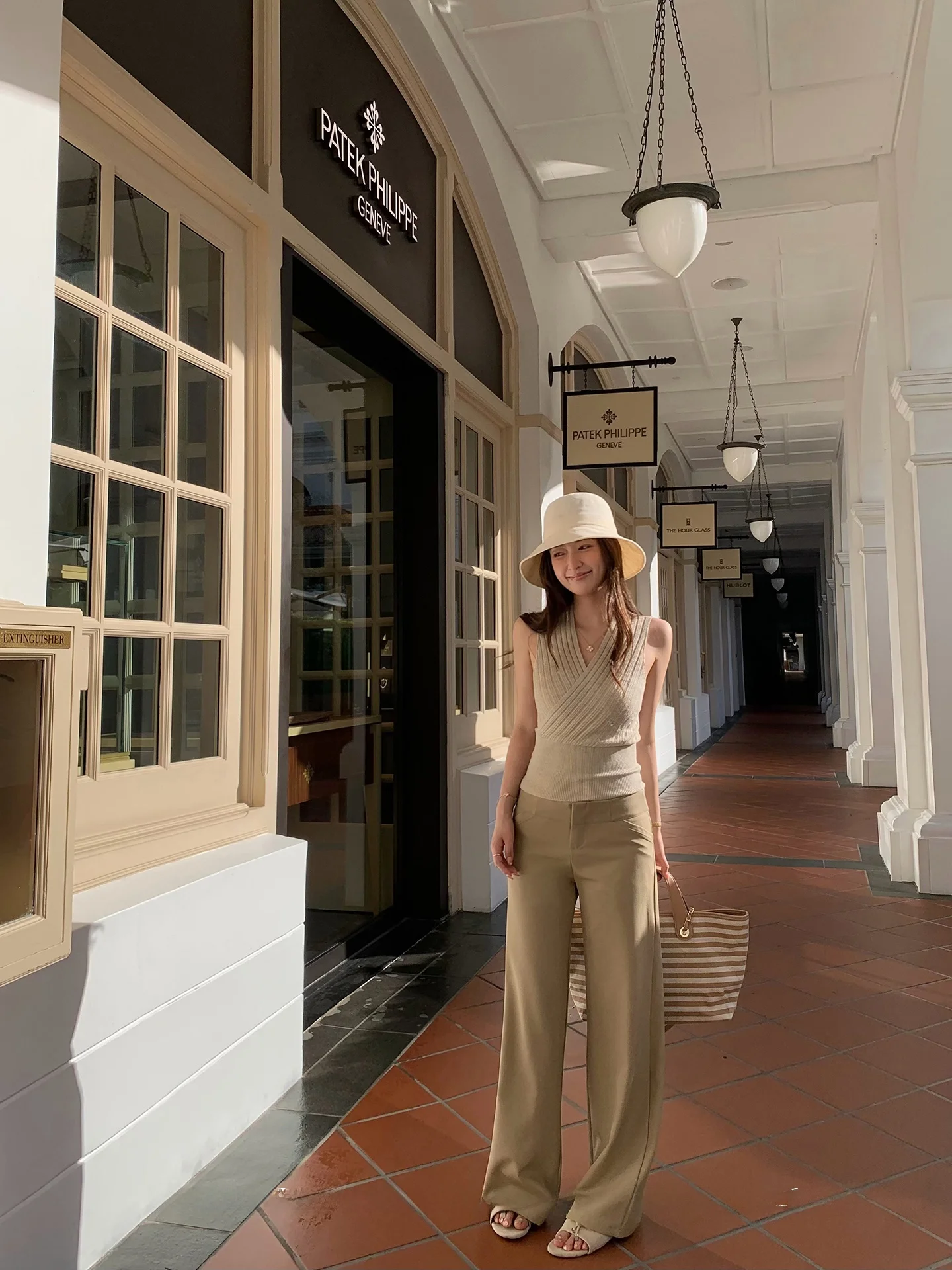 High Waist Draped Loose Leg Pants Casual Cotton Straight Leg Trousers for Women Floor Length Wide Leg Pants
High Waist Draped Loose Leg Pants Casual Cotton Straight Leg Trousers for Women Floor Length Wide Leg Pants
