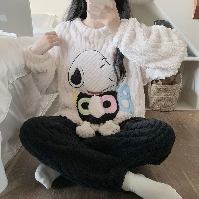 Snoopy Coral Velvet Pajamas for Women Winter Cute Thickened New Home Clothes Plus Velvet Spring and Autumn Suit Christmas Gift
Snoopy Coral Velvet Pajamas for Women Winter Cute Thickened New Home Clothes Plus Velvet Spring and Autumn Suit Christmas Gift