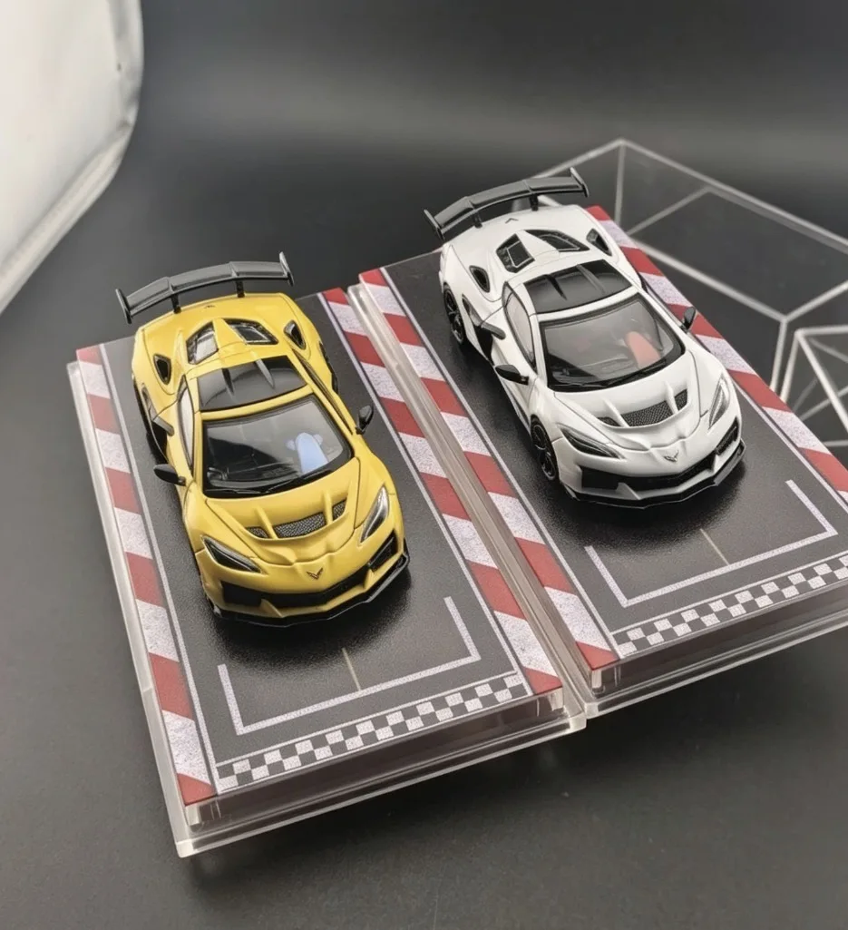 Модель автомобиля из сплава FW 1:64 Corvette C8 ZR1 (имитация)
Модель автомобиля из сплава FW 1:64 Corvette C8 ZR1 (имитация)