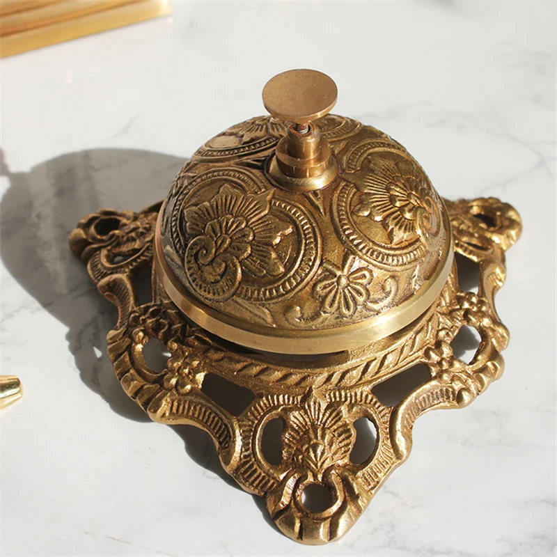 American Vegetable Bell Handmade Brass Bar Service Bell Home Desktop Decoration Classical Carved Kitchen Serving Bell Ornament
American Vegetable Bell Handmade Brass Bar Service Bell Home Desktop Decoration Classical Carved Kitchen Serving Bell Ornament