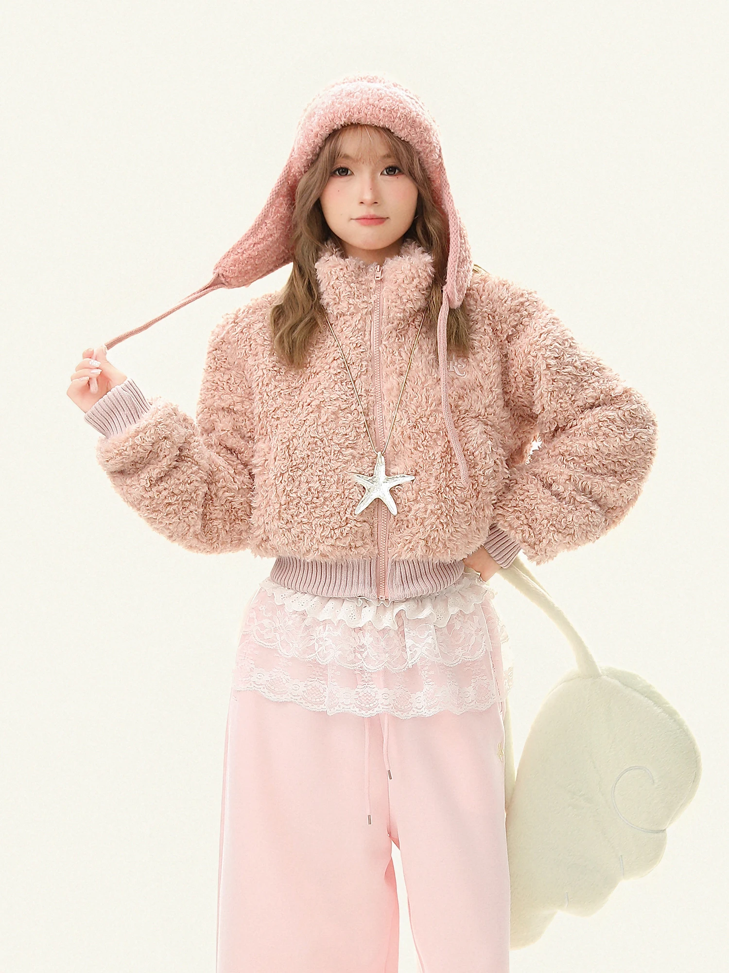 Lusu Biscuit Американский ретро-воротник Plu ort Cotton Jaet Женская осенне-зимняя свободная повседневная универсальная теплая модная верхняя одежда...
Lusu Biscuit Американский ретро-воротник Plu ort Cotton Jaet Женская осенне-зимняя свободная повседневная универсальная теплая модная верхняя одежда...