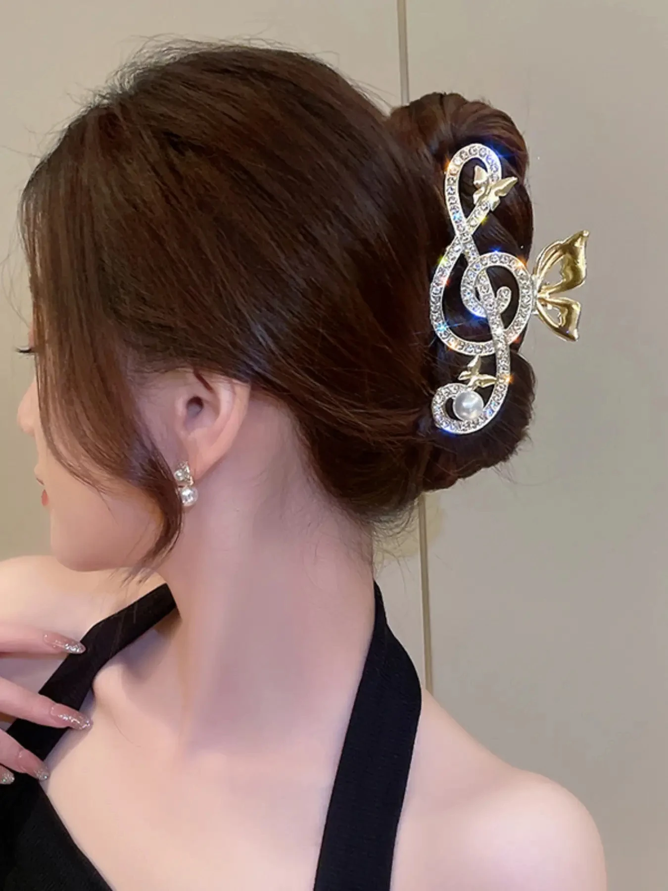 New Rhinestone note Metal Hair Claw for Women Elegant Shark Clip Hairpin Crystal Hair Accessories Shiny Barrette Headband Gifts
New Rhinestone note Metal Hair Claw for Women Elegant Shark Clip Hairpin Crystal Hair Accessories Shiny Barrette Headband Gifts