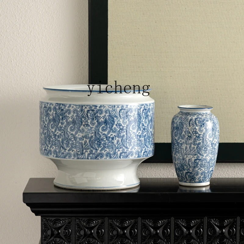 X-27 Ceramic Vase Blue and White Porcelain Study Room Calligraphy and Painting Storage Desktop Decoration Ornament
X-27 Ceramic Vase Blue and White Porcelain Study Room Calligraphy and Painting Storage Desktop Decoration Ornament