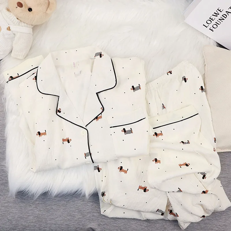 Женские пижамы с лацканами и длинными рукавами, брючный костюм, повседневный хлопковый комплект одежды для сна с принтом, весенне-осенняя ночная женская домашняя одежда
Женские пижамы с лацканами и длинными рукавами, брючный костюм, повседневный хлопковый комплект одежды для сна с принтом, весенне-осенняя ночная женская домашняя одежда