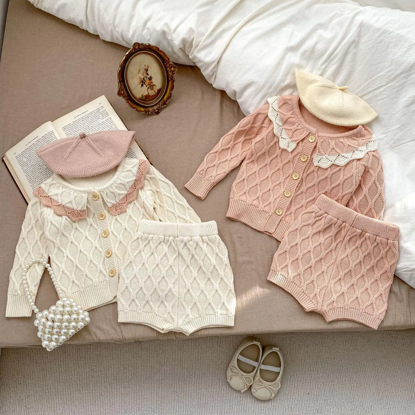 2024 Spring Children Diamond Plaid Sweater Suit Boy Girl Infant Knitted Cardigan Solid Coat+Knit Shorts 2ps Baby Cotton Knitsuit
2024 Spring Children Diamond Plaid Sweater Suit Boy Girl Infant Knitted Cardigan Solid Coat+Knit Shorts 2ps Baby Cotton Knitsuit