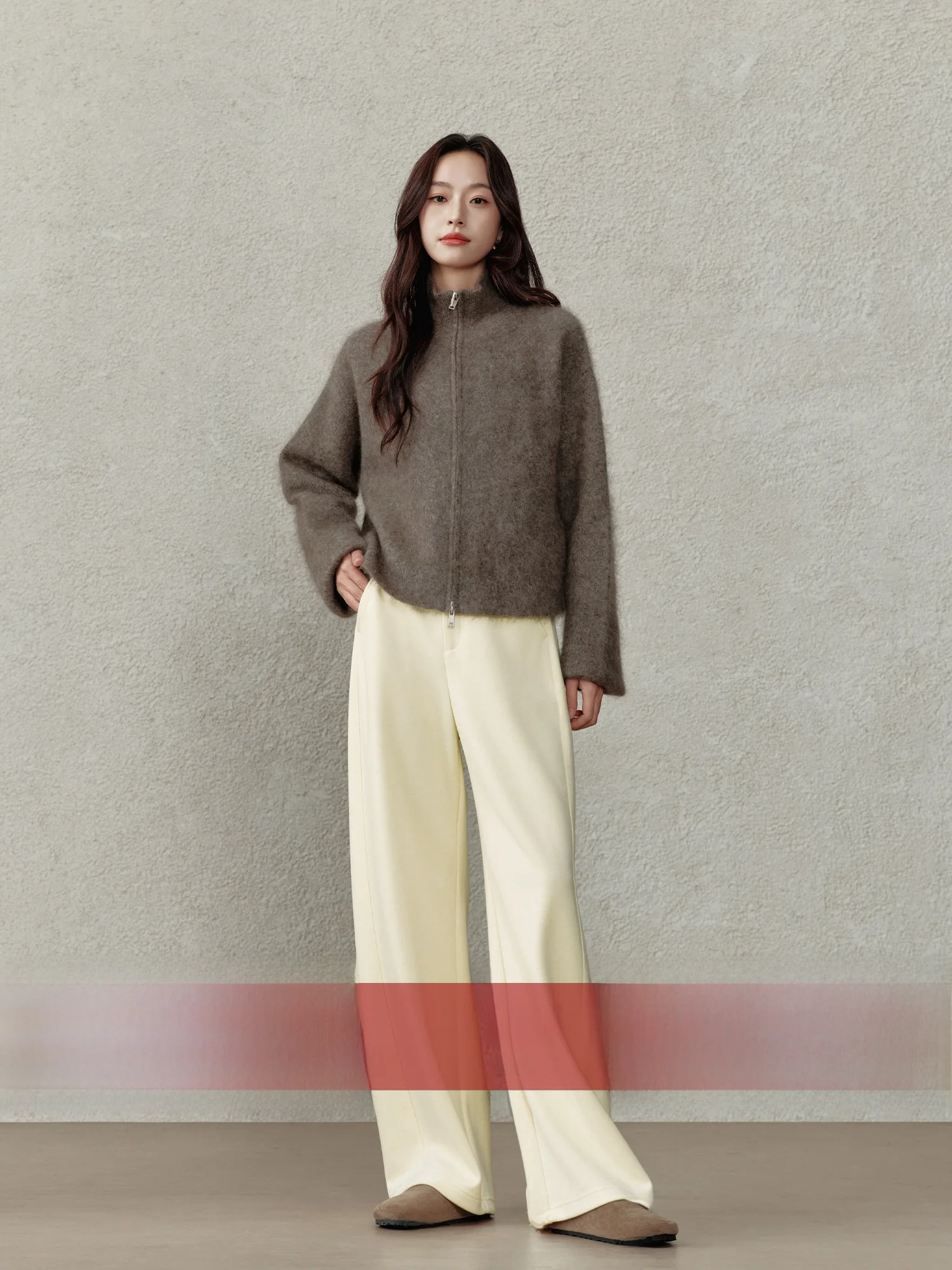 Autumn Winter Women's Khaki Wide Leg Casual Pants Straight Cut Acetate Wool Trousers for Pear Shaped Body Simple Style ...
Autumn Winter Women's Khaki Wide Leg Casual Pants Straight Cut Acetate Wool Trousers for Pear Shaped Body Simple Style ...