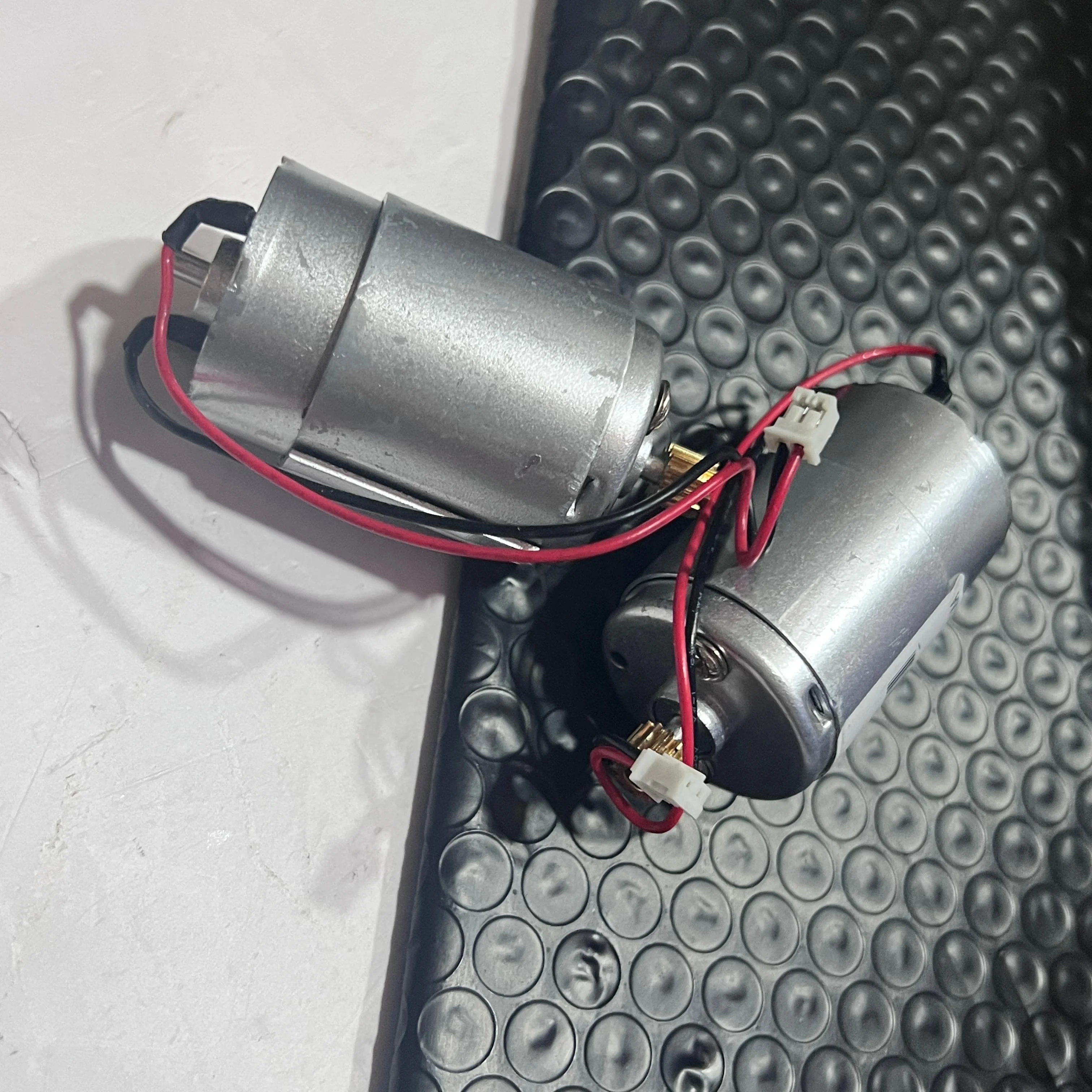 1 шт. моторный чернильный насос DX2330 в сборе для использования в Ricoh DX 3440 3442 3443 3240 2330 2340 2430 2432 для Gestetner 6300 6301 6303 6143
1 шт. моторный чернильный насос DX2330 в сборе для использования в Ricoh DX 3440 3442 3443 3240 2330 2340 2430 2432 для Gestetner 6300 6301 6303 6143