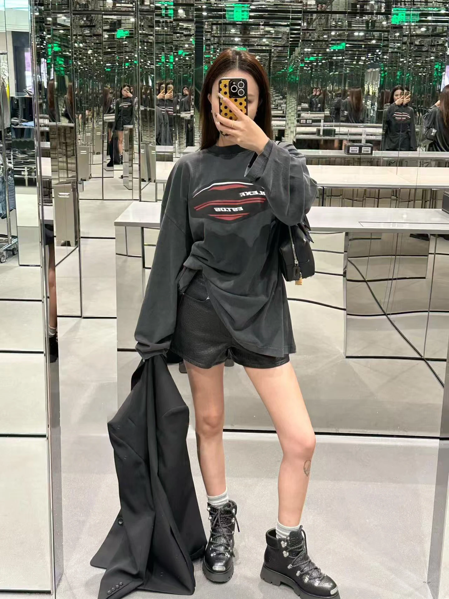 King's Home South Oil 26 Spring Long Sve Printed T-irt Men's Vintage Letter Logo Print Loose Fit round Ne Commute Sle
King's Home South Oil 26 Spring Long Sve Printed T-irt Men's Vintage Letter Logo Print Loose Fit round Ne Commute Sle