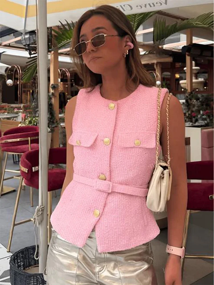 Trendix Autumn Belt Sleeveless Vest Shirt Women O Neck Patchwork Gold Button Cardigan Tops 2025 Street Elegant Casual Tank Top
Trendix Autumn Belt Sleeveless Vest Shirt Women O Neck Patchwork Gold Button Cardigan Tops 2025 Street Elegant Casual Tank Top