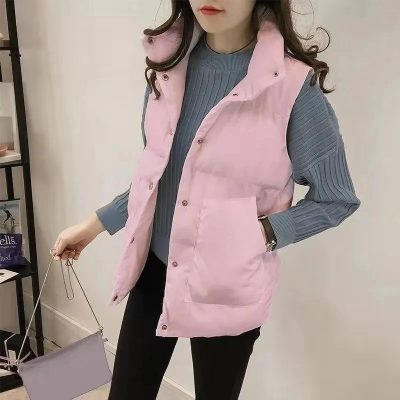 2025 New Cotton Vest Female Winter Sleeveless Jacket Fashion Loose Waistcoat Womens Short Thick Warm Windproof Casual Vest
2025 New Cotton Vest Female Winter Sleeveless Jacket Fashion Loose Waistcoat Womens Short Thick Warm Windproof Casual Vest