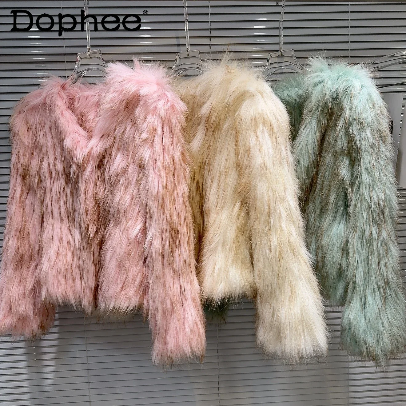 2024 Winter New Celebrity Style Gradient Color Raccoon Hair Design Jacket Women Loose Thickened Round Neck Luxury Fur Fur Coat
2024 Winter New Celebrity Style Gradient Color Raccoon Hair Design Jacket Women Loose Thickened Round Neck Luxury Fur Fur Coat