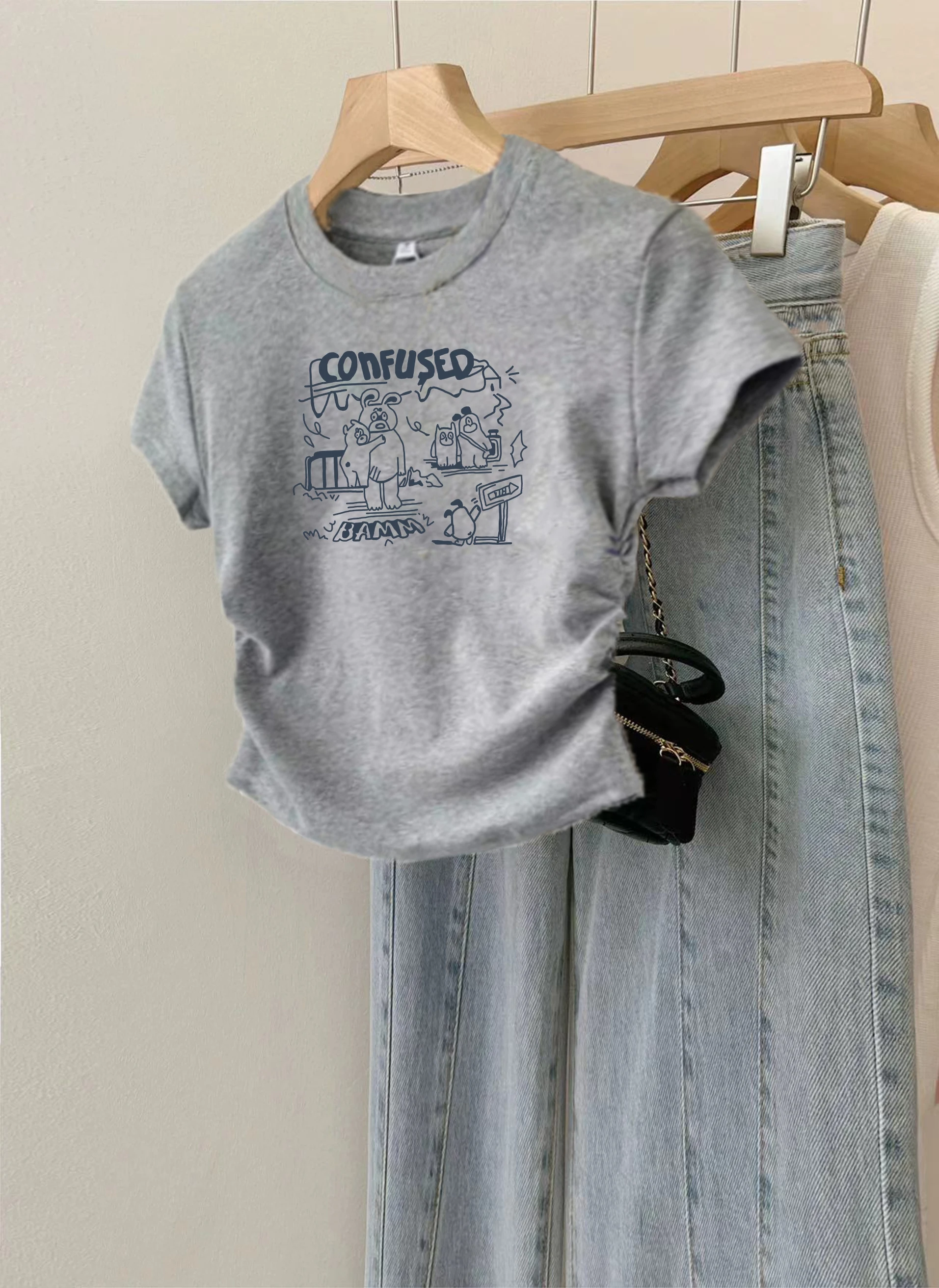 Summer new gray shoulder short sleeved t-shirt for women, slim fit, unique sweet and spicy short top
Summer new gray shoulder short sleeved t-shirt for women, slim fit, unique sweet and spicy short top