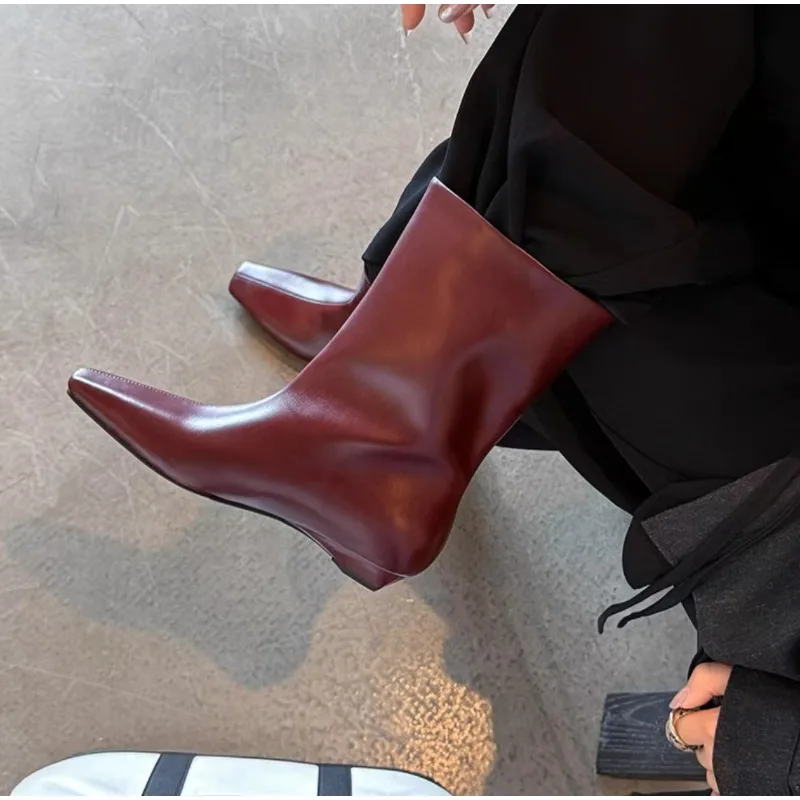 New Women's Fashion Pointed Toe Footwear Women Ankle Boots Slip On Shoes Modern Ladies Short Western Boots With Low Heel Shoes
New Women's Fashion Pointed Toe Footwear Women Ankle Boots Slip On Shoes Modern Ladies Short Western Boots With Low Heel Shoes