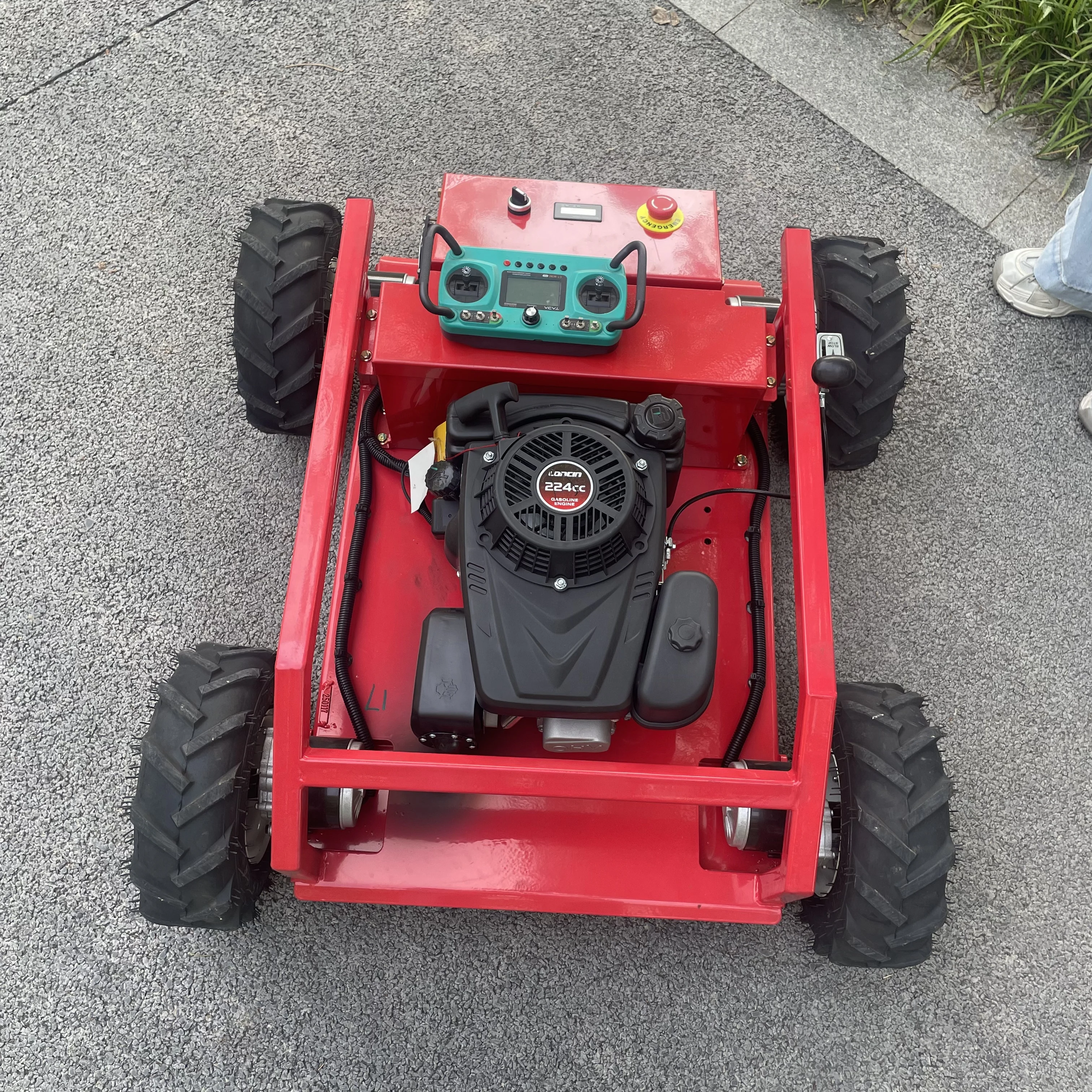ELF-500 RC Wheeled Lawn Mower 4-Stroke All Terrain Slope Mower Intelligent Radio Controlled Mowing Robot Custom For Garden House
ELF-500 RC Wheeled Lawn Mower 4-Stroke All Terrain Slope Mower Intelligent Radio Controlled Mowing Robot Custom For Garden House