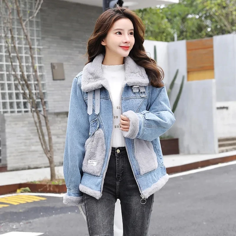 Autumn Winter Women's Coats 2023 Fashion Splicing Casual Loose Jean Jacket Vintage Crop Plush Montage Female Outerwear Winter
Autumn Winter Women's Coats 2023 Fashion Splicing Casual Loose Jean Jacket Vintage Crop Plush Montage Female Outerwear Winter