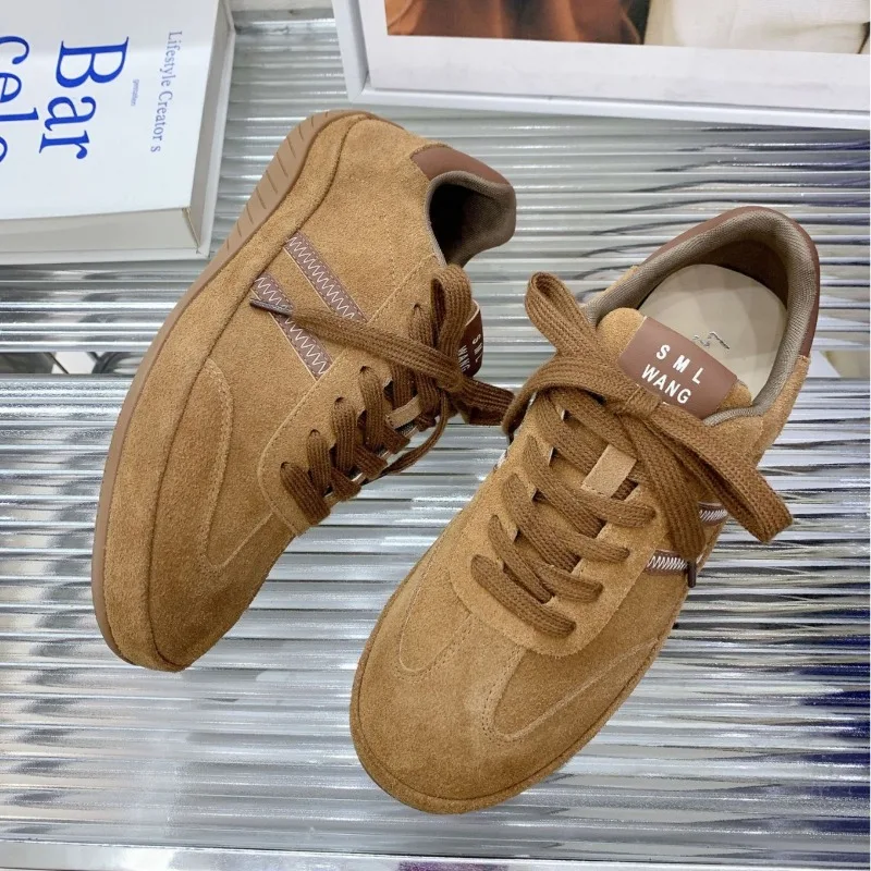 Leather Retro German Training Shoes Women's Autumn New Color Matching Lace-up Versatile Forrest Gump Casual Board Sports Sneaker
Leather Retro German Training Shoes Women's Autumn New Color Matching Lace-up Versatile Forrest Gump Casual Board Sports Sneaker