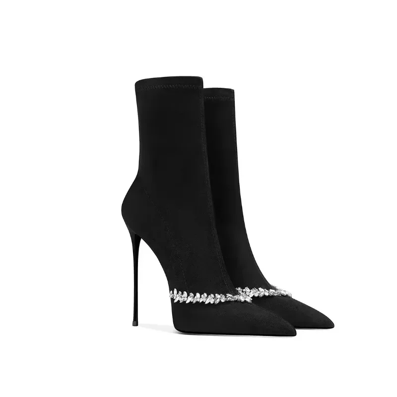 Spring and Autumn New Women's High Heels Black Pointed Fine Heels Fashion Mid Socks Boots
Spring and Autumn New Women's High Heels Black Pointed Fine Heels Fashion Mid Socks Boots