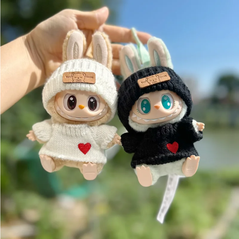Suitable 17cm first and second generation Labu doll clothes pendant LALBUBU bear label hat love sweater set
Suitable 17cm first and second generation Labu doll clothes pendant LALBUBU bear label hat love sweater set