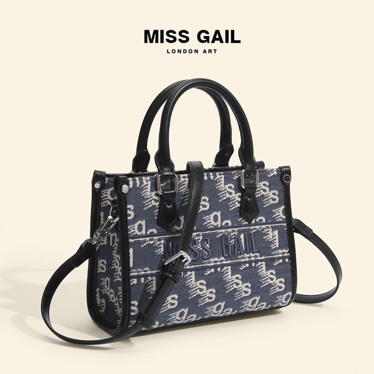 Trendy, fashionable, flashy, large capacity handbags, new summer Denim, portable cross body ladies' bag
Trendy, fashionable, flashy, large capacity handbags, new summer Denim, portable cross body ladies' bag