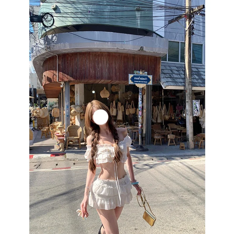 Pure Desire Sexy One-Shoulder Belted Top And Short Skirt Set Women's Fashion Spring Collection Lace Trim High Waist Shorts
Pure Desire Sexy One-Shoulder Belted Top And Short Skirt Set Women's Fashion Spring Collection Lace Trim High Waist Shorts