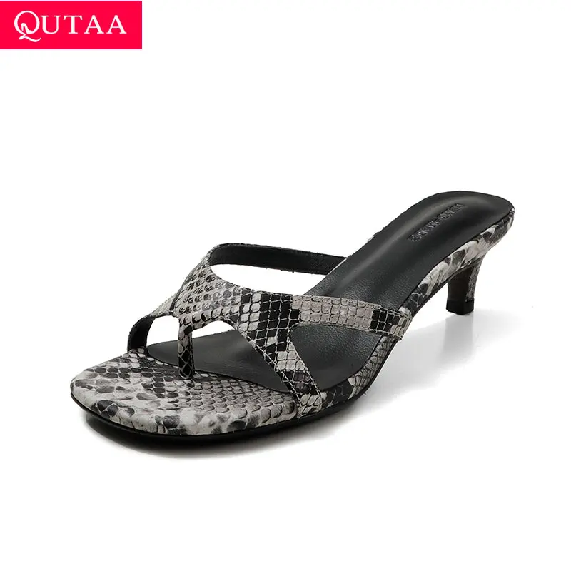 QUTAA 2026 Fashion Women Summer Sandals Shoes Pumps Mid Heels Genuine Leather Slingback Toe-post Slippers Shoe Dress Party 34-39
QUTAA 2026 Fashion Women Summer Sandals Shoes Pumps Mid Heels Genuine Leather Slingback Toe-post Slippers Shoe Dress Party 34-39