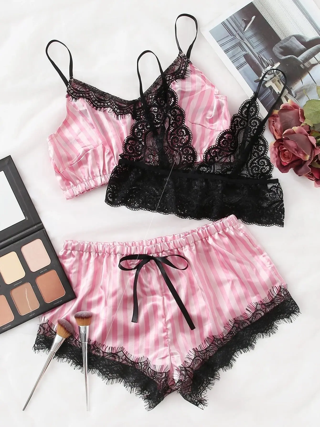 Comfortable Two-Piece Home Wear Lace Pajamas Set round Neckline Sleeveless Home Clothes Sleepwear for Women
Comfortable Two-Piece Home Wear Lace Pajamas Set round Neckline Sleeveless Home Clothes Sleepwear for Women