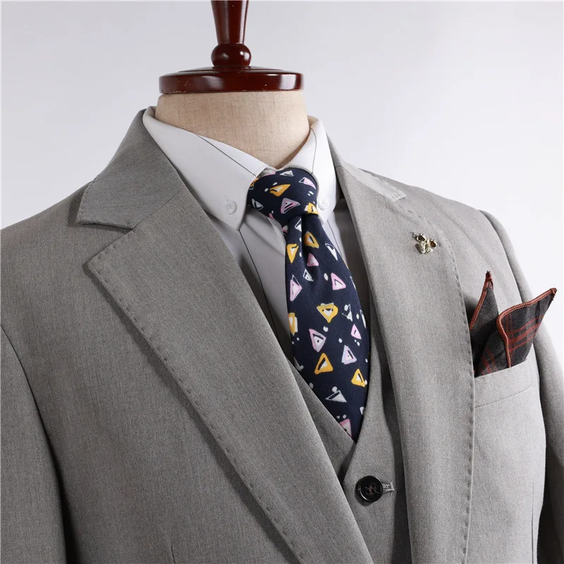8520 Suit suit male Korean version slim-fit professional best man dress wrinkle-resistant wedding dress
8520 Suit suit male Korean version slim-fit professional best man dress wrinkle-resistant wedding dress