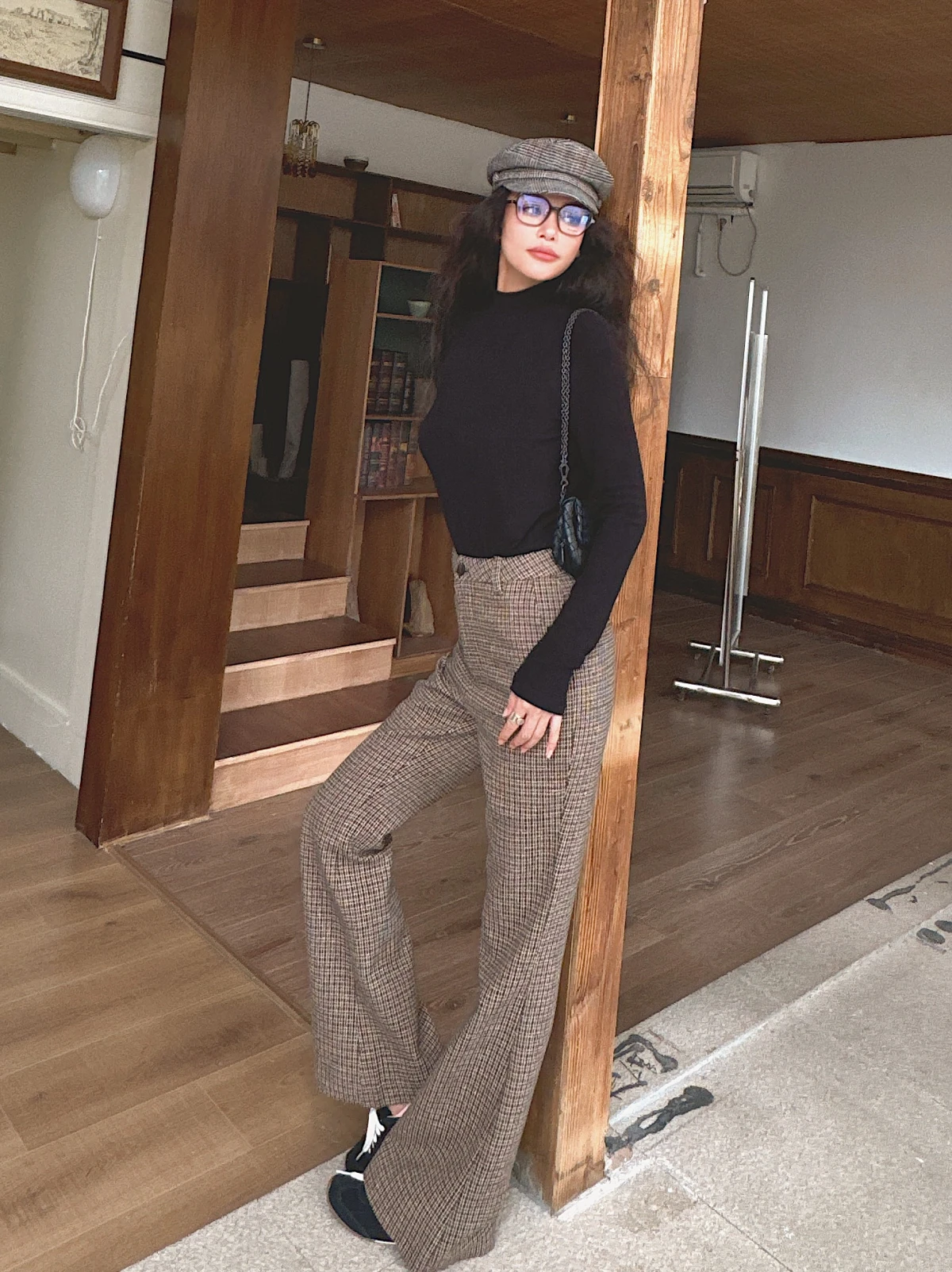 Elegant Retro Style Tweed Plaid Flared Casual Pants High Waist Button Closure Wool Blend Slimming Leg Lengthening Khaki Black
Elegant Retro Style Tweed Plaid Flared Casual Pants High Waist Button Closure Wool Blend Slimming Leg Lengthening Khaki Black