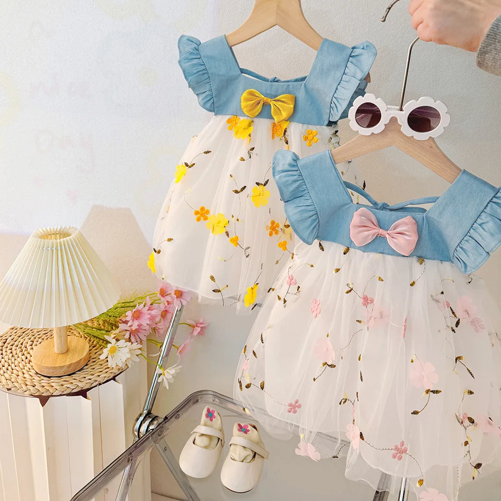 Summer Baby Girls Dress Denim Fly Sleeved Bow Cute 3D Butterfly Mesh Skirt Backless Princess Dress Suitable for Kids Aged 1-5
Summer Baby Girls Dress Denim Fly Sleeved Bow Cute 3D Butterfly Mesh Skirt Backless Princess Dress Suitable for Kids Aged 1-5