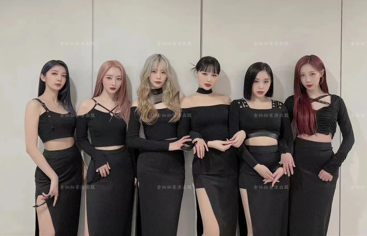 Kpop, Корея, девушка, группа женщин, сексуальная женская футболка без бретелек, топы, праздничный сценический костюм, искусственная джазовая Одежда для танцев
Kpop, Корея, девушка, группа женщин, сексуальная женская футболка без бретелек, топы, праздничный сценический костюм, искусственная джазовая Одежда для танцев