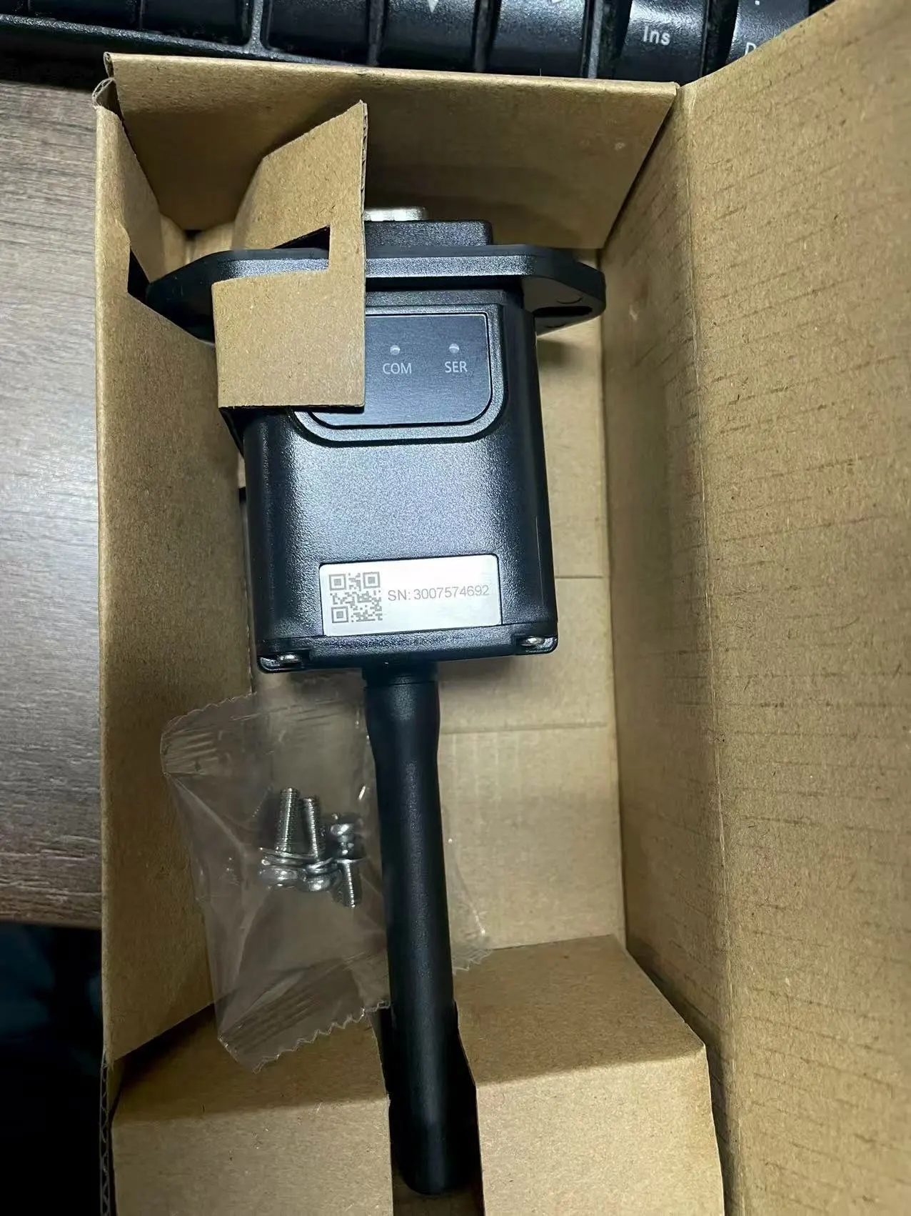 Deye Inverter 9 Pin Communication Stick 4G Data Collector Solarman Stick Logger 5 Year Traffic LS4G-4-C
Deye Inverter 9 Pin Communication Stick 4G Data Collector Solarman Stick Logger 5 Year Traffic LS4G-4-C