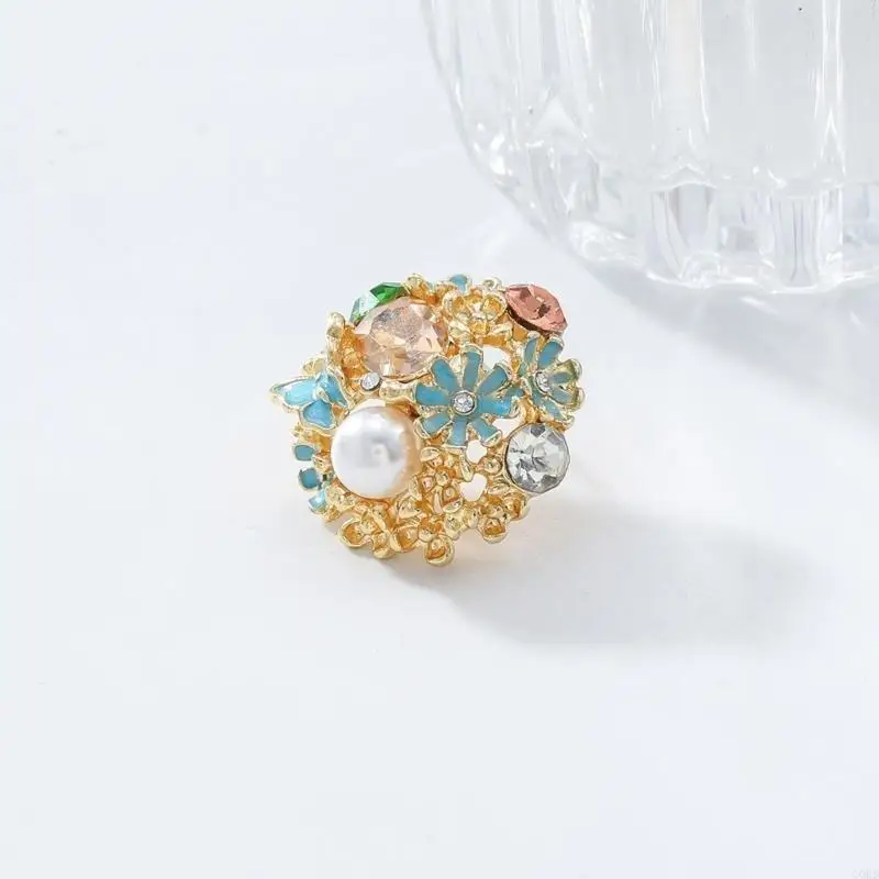 CORD Simple Flower Studs Earrings with Rhinestones Accent Perfect For Everyday Wear
CORD Simple Flower Studs Earrings with Rhinestones Accent Perfect For Everyday Wear