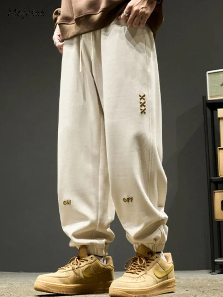 Embroidery Pants Men High Street Classic Youthful Spring Autumn Ankle Banded Solid Drawstring American Style Male Retro Trousers
Embroidery Pants Men High Street Classic Youthful Spring Autumn Ankle Banded Solid Drawstring American Style Male Retro Trousers