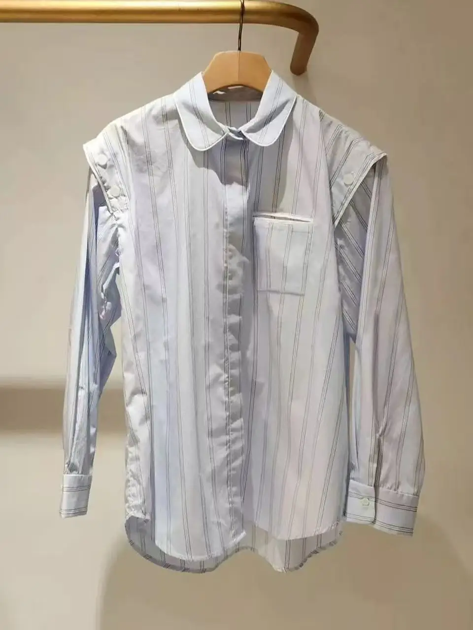Loose Cotton Shirt with Detachable Sleeves Small Collar Vertical Stripes Casual Style Women's Fashion Autumn Winter New Arrival
Loose Cotton Shirt with Detachable Sleeves Small Collar Vertical Stripes Casual Style Women's Fashion Autumn Winter New Arrival