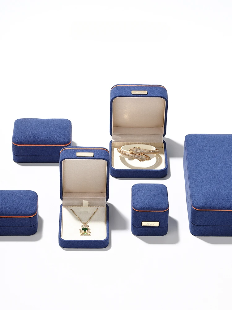 High grade sapphire blue jewelry box ins wedding ring box wedding diamond ring box pendant bracelet earring box
High grade sapphire blue jewelry box ins wedding ring box wedding diamond ring box pendant bracelet earring box