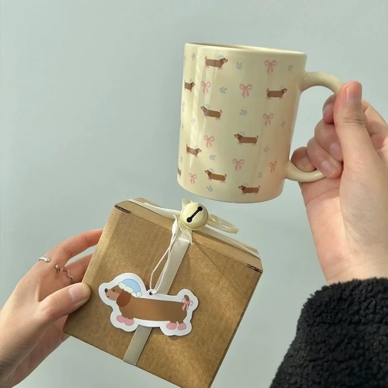 Drinkware Mug Coffee Cup Christmas Gifts Korean Style Cute Dachshund Pattern Ceramic Mug with Handle Oatmeal Breakfast Mug
Drinkware Mug Coffee Cup Christmas Gifts Korean Style Cute Dachshund Pattern Ceramic Mug with Handle Oatmeal Breakfast Mug