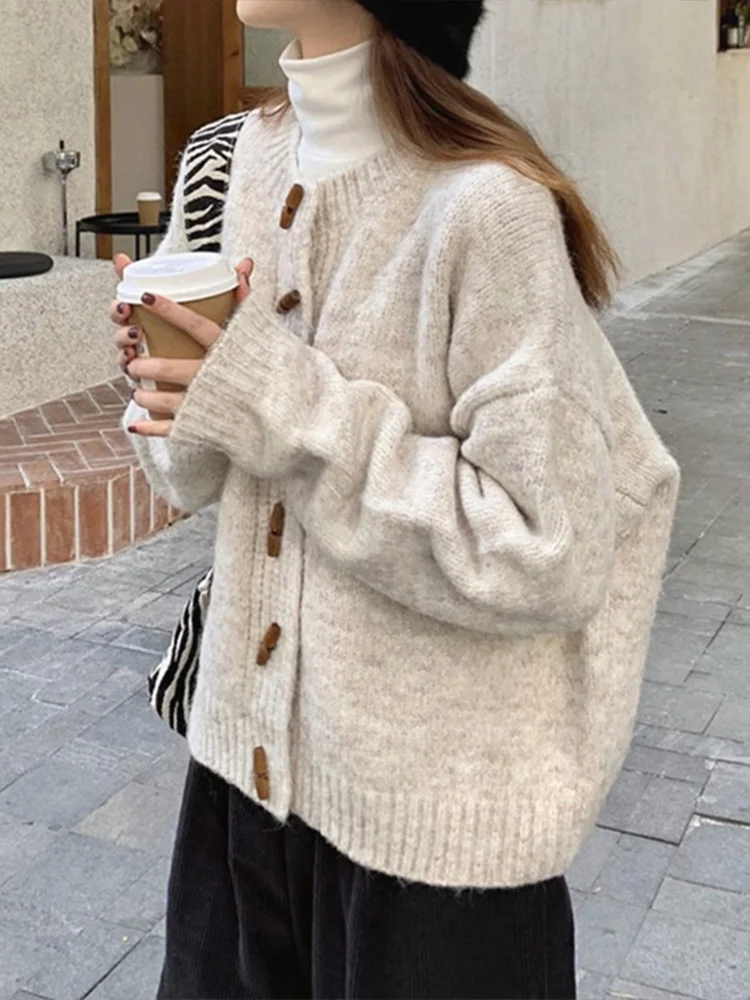 Knitted Cardigan Women Single Breasted Coat Autumn Winter Sweaters Vintage Loose Tops Ladies Long Sleeve Casaco Feminino
Knitted Cardigan Women Single Breasted Coat Autumn Winter Sweaters Vintage Loose Tops Ladies Long Sleeve Casaco Feminino