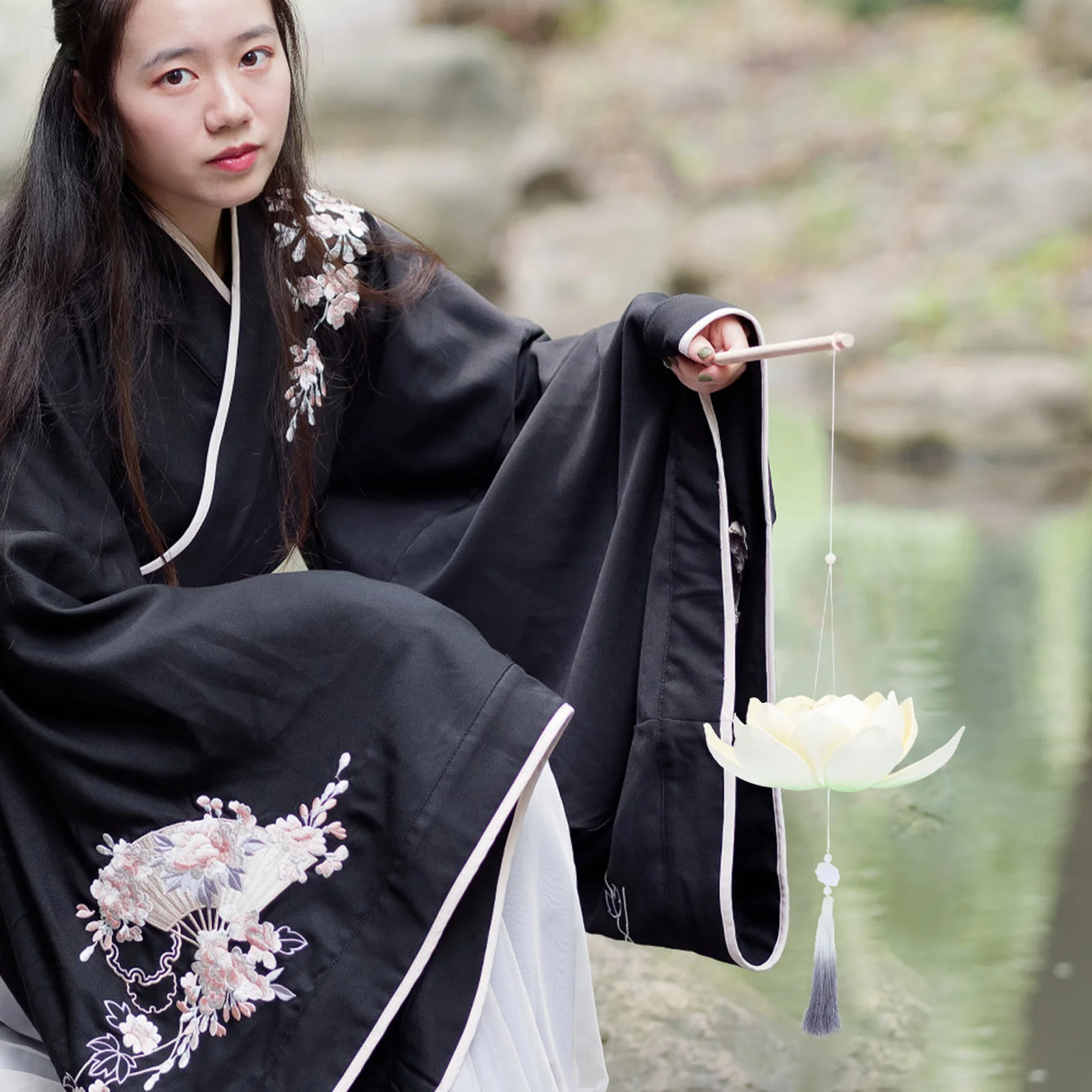 Led Lotus Lamp Chinese Style Portable Luminous Light For Hanfu Show Performance Photography Festival Decor Blessing Props
Led Lotus Lamp Chinese Style Portable Luminous Light For Hanfu Show Performance Photography Festival Decor Blessing Props