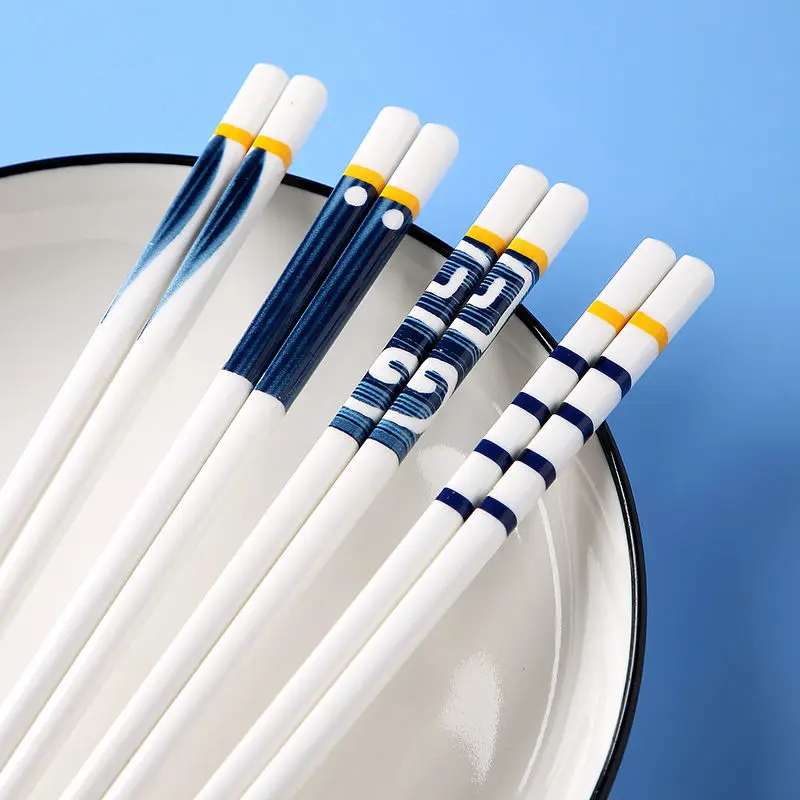 5Pair/Set Blue and White Ceramic Japanese Style Chopsticks Bone Porcelain Long Chopsticks Sushi Chopstick Tableware Gifts
5Pair/Set Blue and White Ceramic Japanese Style Chopsticks Bone Porcelain Long Chopsticks Sushi Chopstick Tableware Gifts