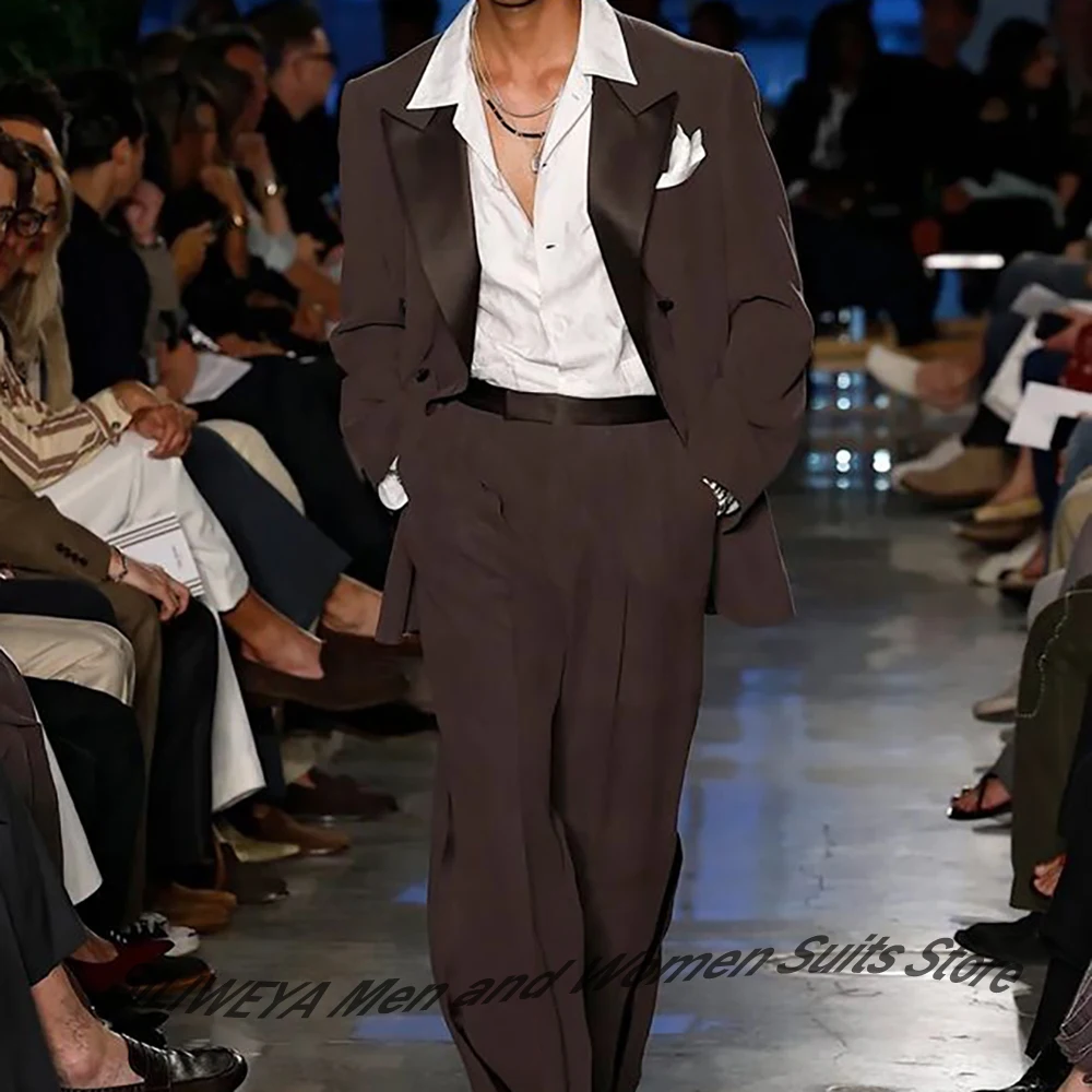 Elegant Men's Brown Double Breasted Suit Set Tailored Fit Modern Two-Piece Jacket+Pants for Casual Evening Party Outfit
Elegant Men's Brown Double Breasted Suit Set Tailored Fit Modern Two-Piece Jacket+Pants for Casual Evening Party Outfit