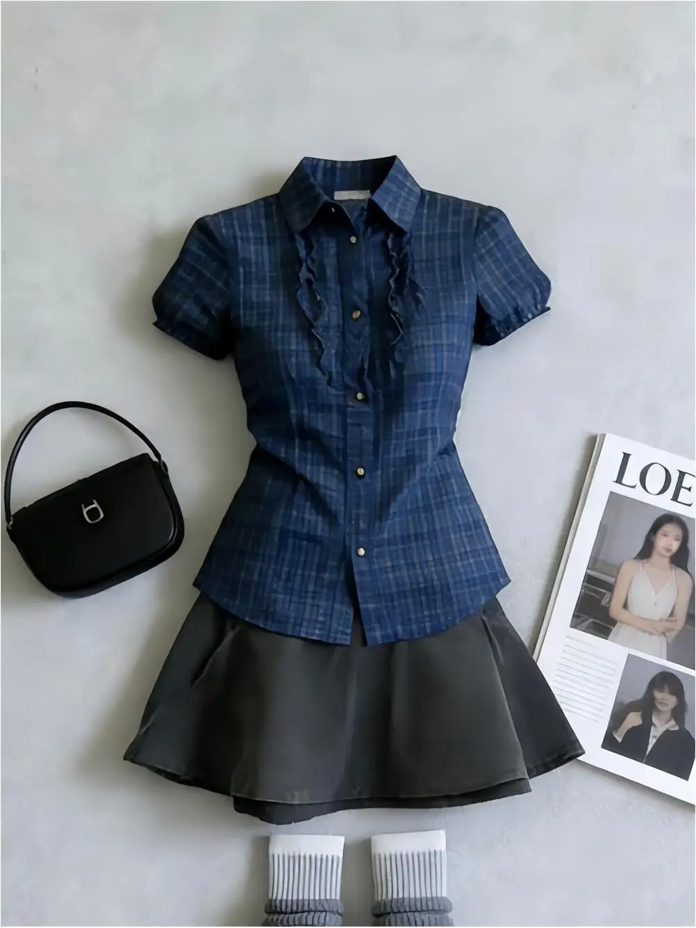 Blue Plaid Short Sleeve Shirt Women's Spring 2026 Unique Beautiful Design Sense Top Half Skirt Set Fashionable Casual Date
Blue Plaid Short Sleeve Shirt Women's Spring 2026 Unique Beautiful Design Sense Top Half Skirt Set Fashionable Casual Date