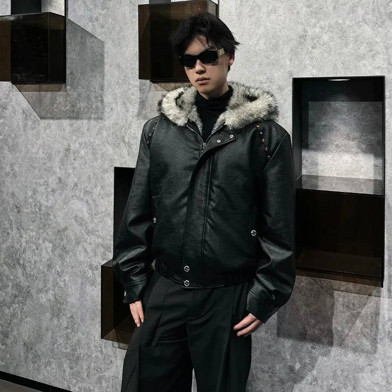 American Sle Thiened Winter Jaet Men's Hooded Leather Coat Cotton Outerwear Fce Lined Fur Collar Casual Coat
American Sle Thiened Winter Jaet Men's Hooded Leather Coat Cotton Outerwear Fce Lined Fur Collar Casual Coat