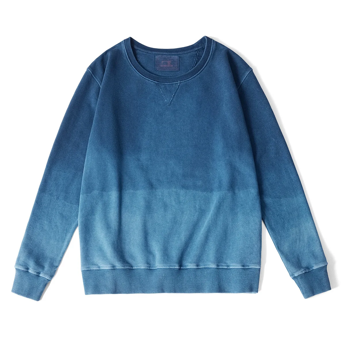 450gsm Botanical Indigo Tie-Dye Heavyweight Sweatshirt - Men's Washed Gradient Crewneck Pullover Vintage Distressed Style
450gsm Botanical Indigo Tie-Dye Heavyweight Sweatshirt - Men's Washed Gradient Crewneck Pullover Vintage Distressed Style