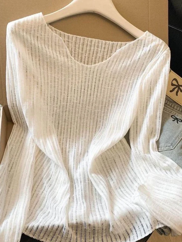 Korean Style Ice Silk V-Neck Long Sleeve Knitted Cover up Casual Thin Summer Loose Lazy Style Versatile Top for Women
Korean Style Ice Silk V-Neck Long Sleeve Knitted Cover up Casual Thin Summer Loose Lazy Style Versatile Top for Women