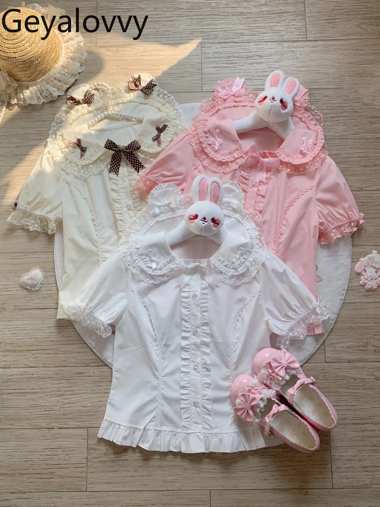 Летняя женская блузка в стиле Лолита с короткими рукавами-фонариками, однотонная, повседневная, элегантная, коллекция 2026 года
Летняя женская блузка в стиле Лолита с короткими рукавами-фонариками, однотонная, повседневная, элегантная, коллекция 2026 года