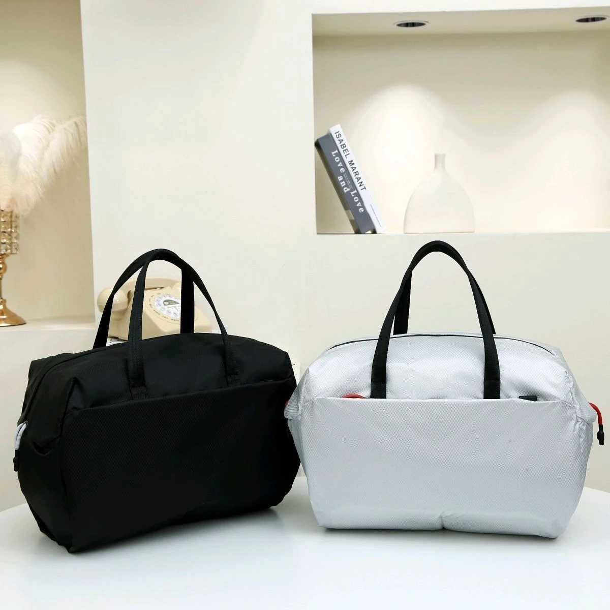 2026 Lightweight 30L Duffle Bag Sports Gym Travel Handheld Carry On Shoulder Bag for Men Women Large Capacity
2026 Lightweight 30L Duffle Bag Sports Gym Travel Handheld Carry On Shoulder Bag for Men Women Large Capacity