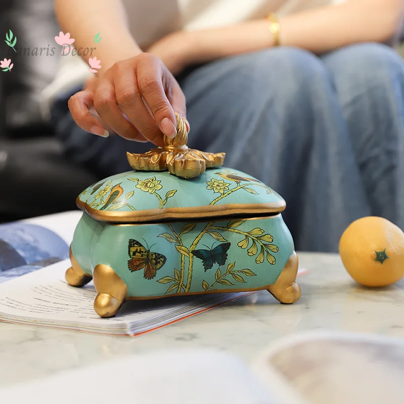 Ceramic jewelry box, living room ornaments, coffee table, pastry box, tray, home soft decorations
Ceramic jewelry box, living room ornaments, coffee table, pastry box, tray, home soft decorations