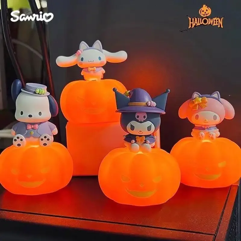 Новинка, Sanrio, Хэллоуин, светящаяся модель, Милая модель, Хэллоуин, коллекция украшений, рождественские подарки для девочек
Новинка, Sanrio, Хэллоуин, светящаяся модель, Милая модель, Хэллоуин, коллекция украшений, рождественские подарки для девочек