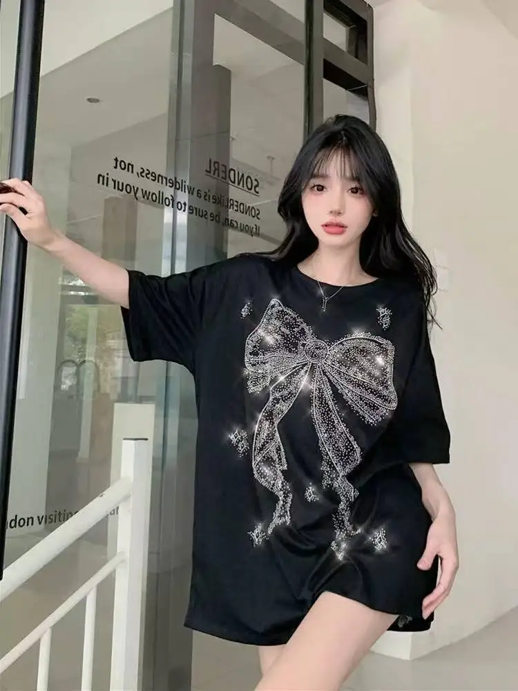 Fashion Cute Bow Hot Diamond Cotton Tees Short-sleeved Casual Loose Tops 2025 Summer New Women T-shirt
Fashion Cute Bow Hot Diamond Cotton Tees Short-sleeved Casual Loose Tops 2025 Summer New Women T-shirt