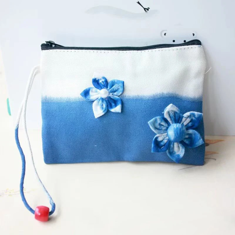 5pcs Purses Flower Decoration Two Color Patchwork Tie-dyeing Square Short Wallet With Wrist
5pcs Purses Flower Decoration Two Color Patchwork Tie-dyeing Square Short Wallet With Wrist